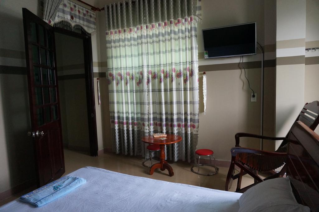 Thanh Lich Guesthouse Quang Ngai Exterior photo