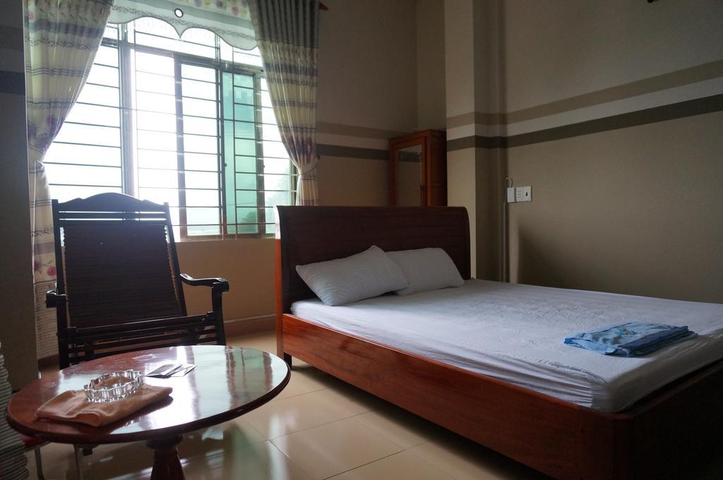 Thanh Lich Guesthouse Quang Ngai Exterior photo