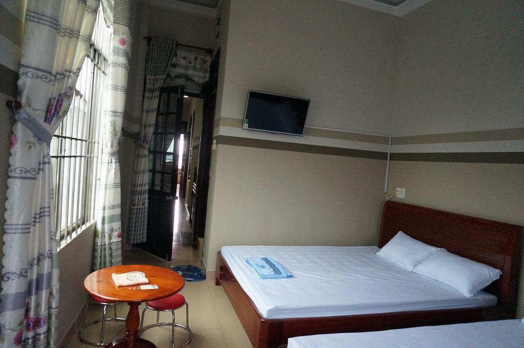 Thanh Lich Guesthouse Quang Ngai Exterior photo